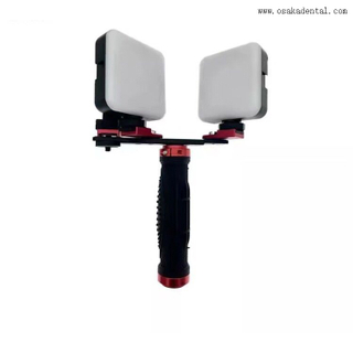 ضوء فلاش لتصوير الأسنان لتعويض نقص السطوع