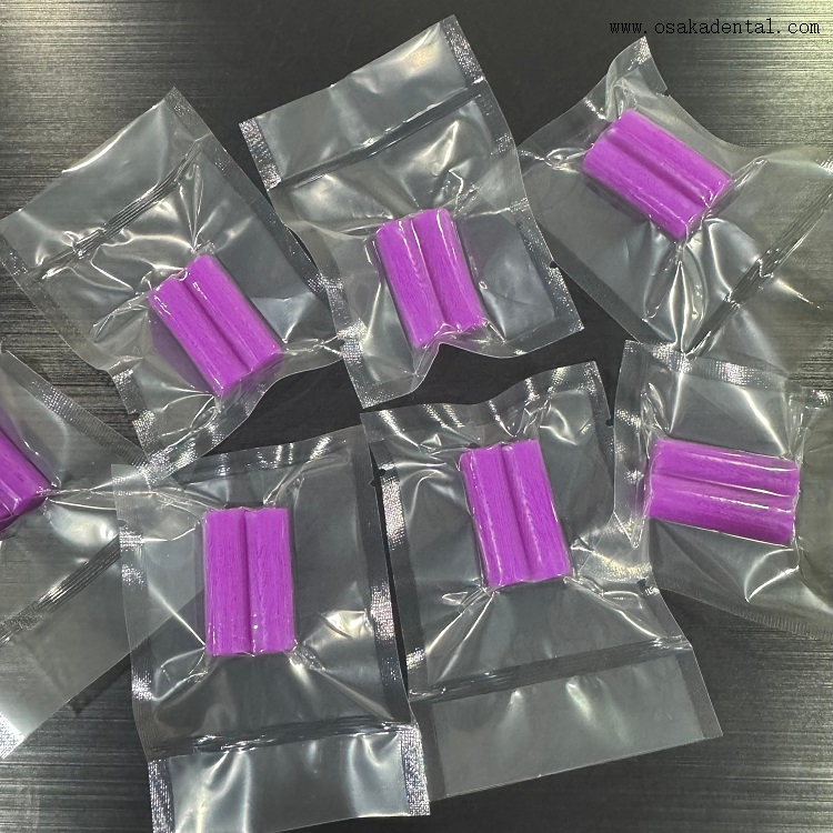 مضغ محاذاة الأسنان باللون Voilet