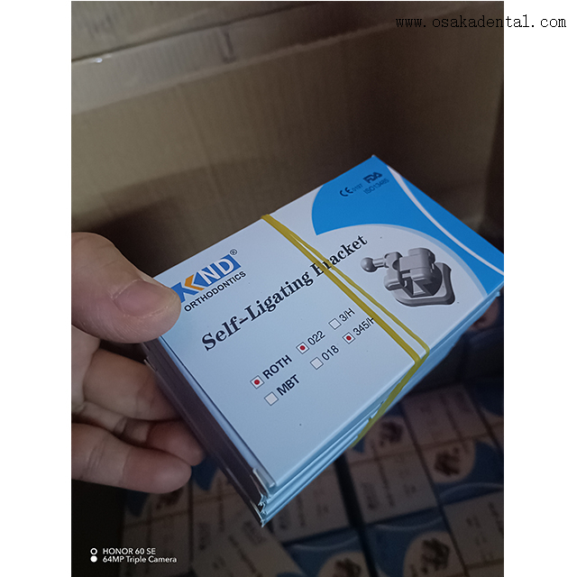 دعامات ربط ذاتي عالية الجودة لعلاج تقويم الأسنان