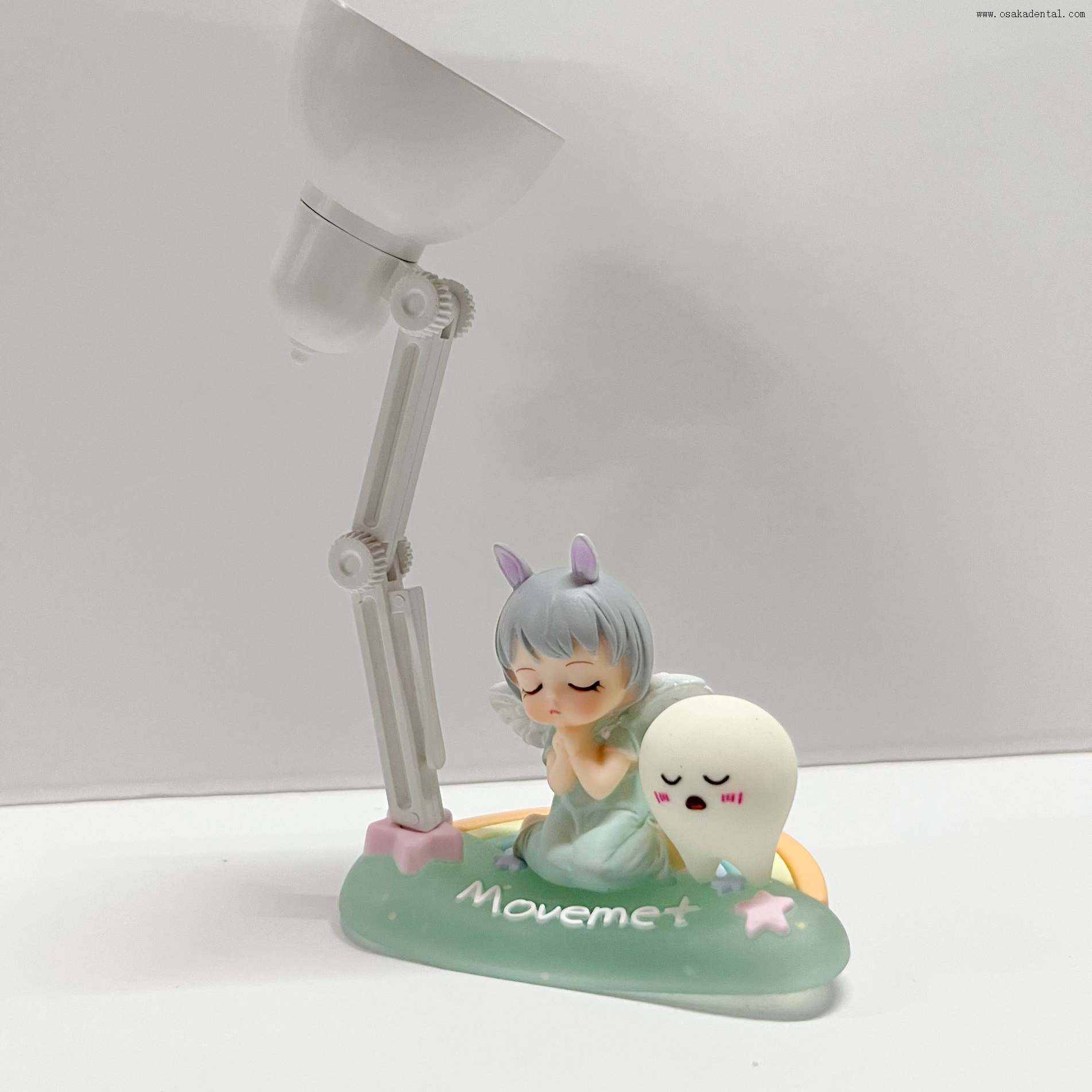 تمثال ملاك جديد لتزيين مكتب الأسنان مع ضوء LED