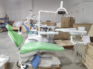 وحدة كراسي طب الأسنان شديدة التحمل ذات تصميم مريح للإجراءات السريرية المتقدمة