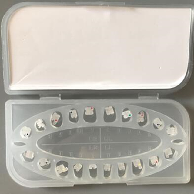 دعامة تقويم الأسنان من السيراميك للأسنان مرنة