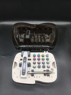 صندوق الأدوات العالمي الإلكتروني لطب الأسنان