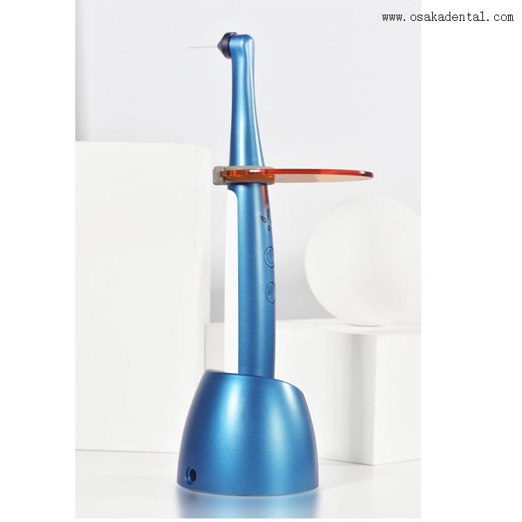 ضوء معالجة LED باللون الأزرق لمدة ثانية واحدة