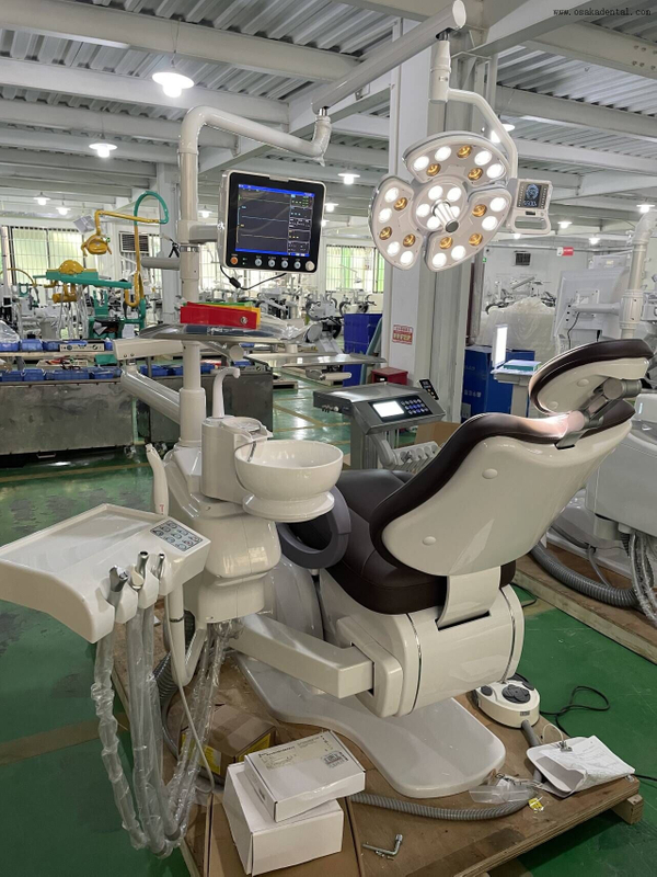 فوائد استخدام أضواء LED في جراحة زراعة الأسنان