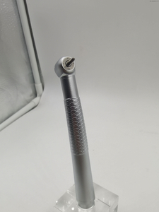 قبضة الأسنان النموذجية الجديدة مع قبضة كشف التسوس مع قبضة المولد مع الإضاءة