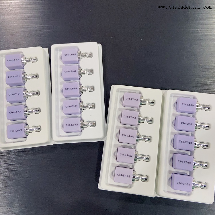 أنواع مختلفة من كتل السيراميك مع الشياق