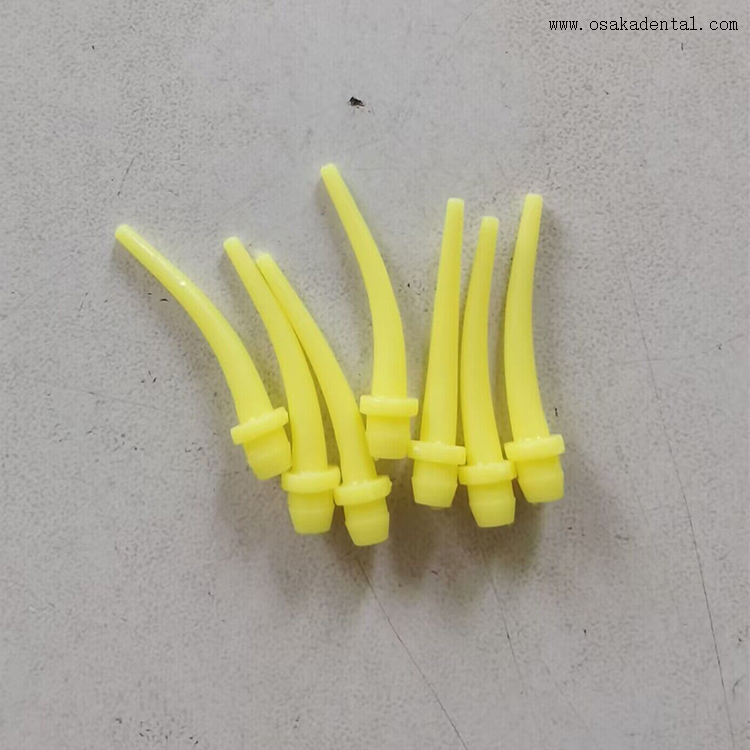 نصائح للأسنان يمكن التخلص منها باللون الأصفر داخل الفم