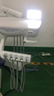 كرسي الأسنان بتصميم جديد مع ضوء LED في الخزانة مشهور في تركيا