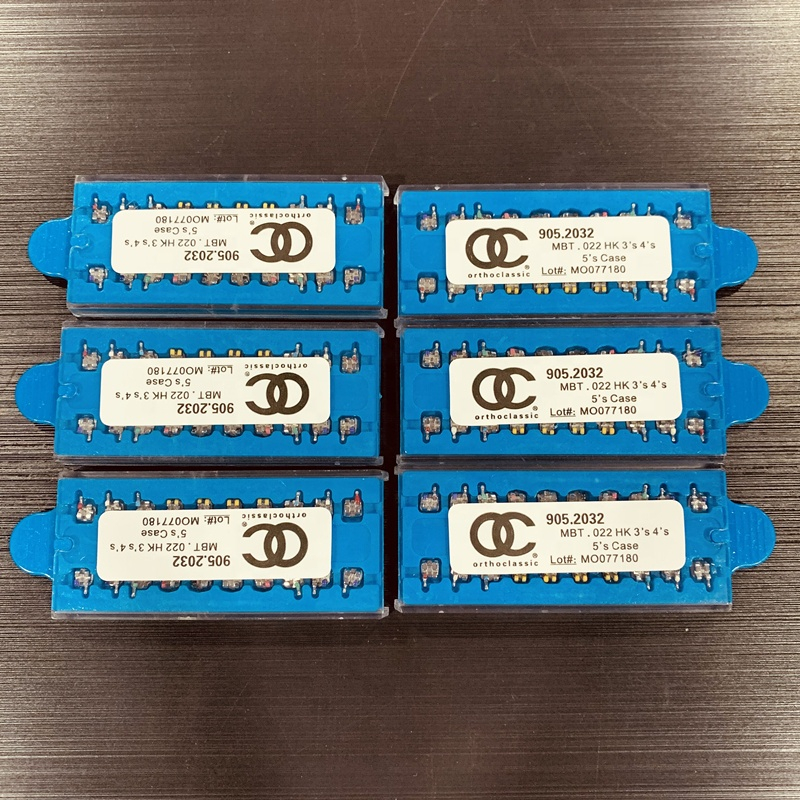 2019 قوس أزرق Roth MBT OC في صندوق التعبئة لاستخدام تقويم الأسنان