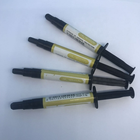 حقنة تبييض الأسنان لحماية اللثة