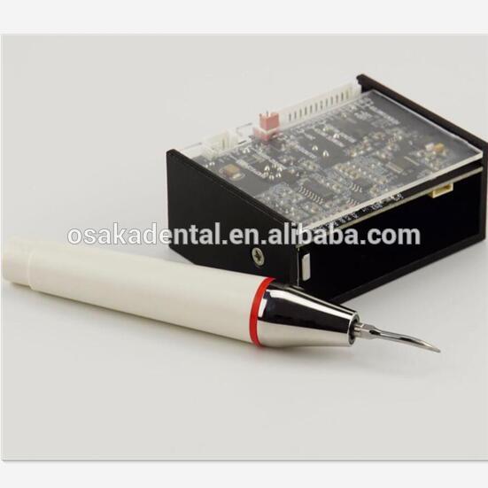 قشارة أسنان مدمجة مع قبضة LED